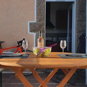 Avec Terrasse Proche Plages Et Sentiers De Randonnée Perros-Guirec